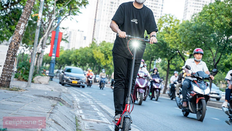 Xe điện Scooter người lớn là gì