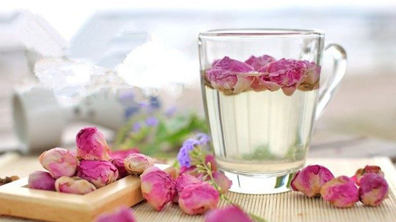 Bí quyết uống trà hoa hồng tốt cho sức khỏe có thể bạn chưa biết