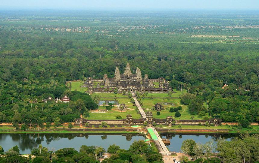 Khám phá đền Angkor Wat – kỳ quan nổi tiếng thế giới ở Campuchia