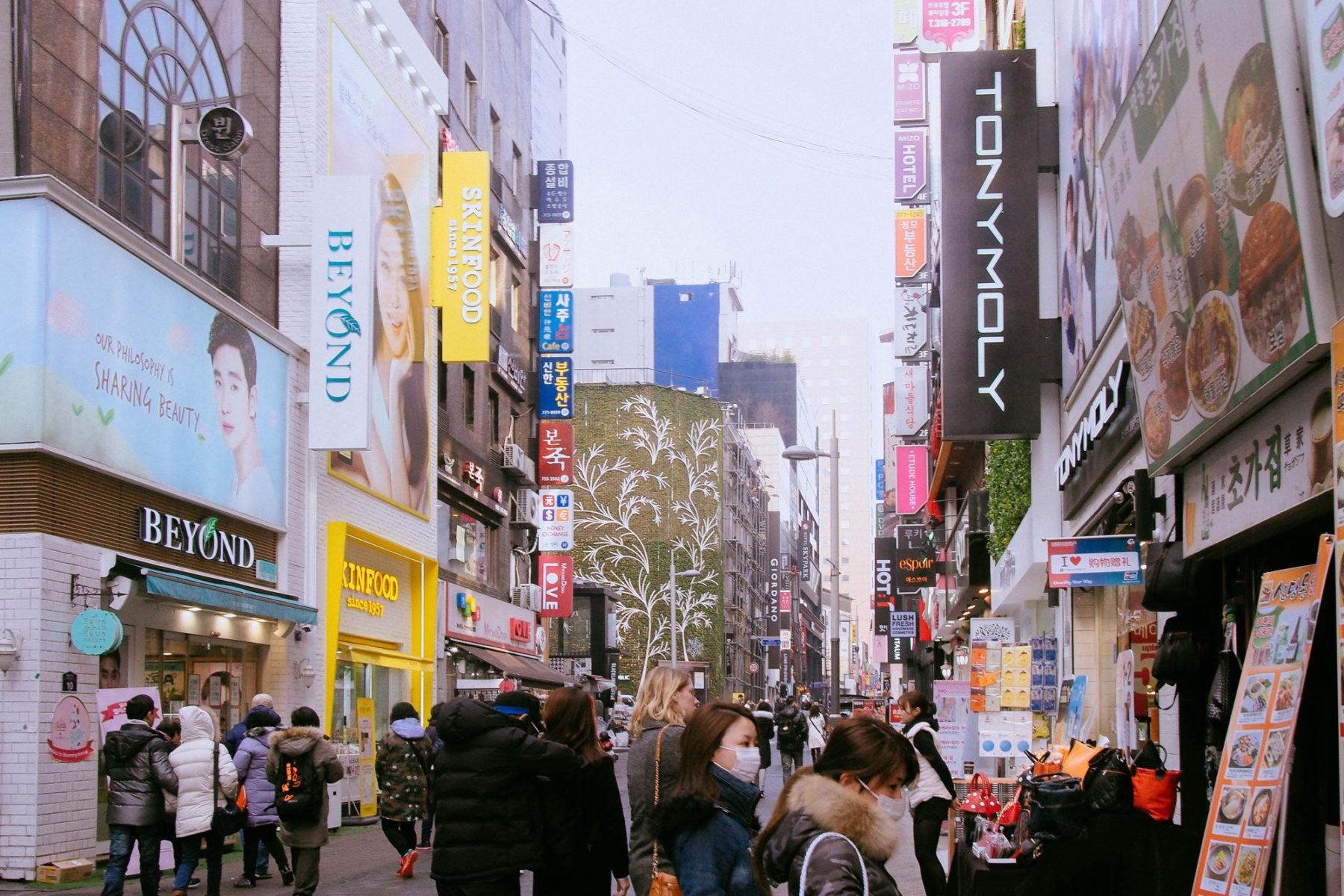 Mua sắm tại Chợ Dongdaemun: Điểm đến của những tín đồ thời trang  