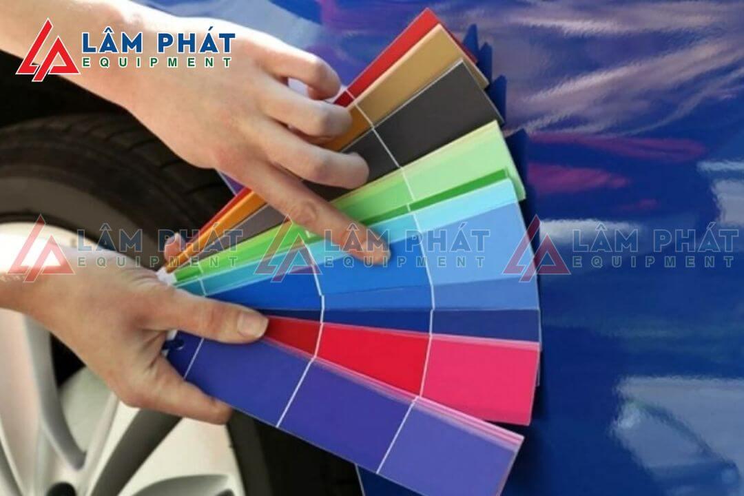 Xu hướng thay đổi dàn áo, màu sơn xe hợp phong thủy